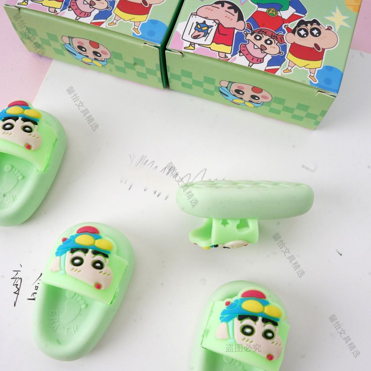 Crayon Shin-chan Hausschuh-för – Stationery Office Bewertung und Preis